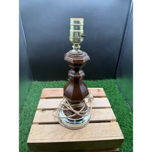 Mid-Century Modern Turned Wood & Brass Table Lamp – 13” Tall – Vintage